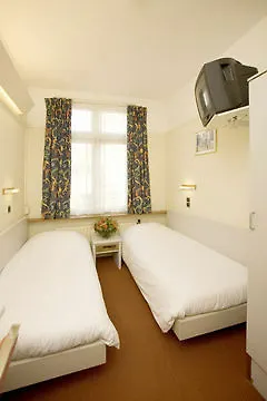 Trianon Annex Hotel 2*