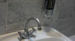 Trianon Annex Hotel